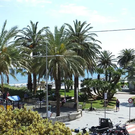 아파트 Casa Amico Mare 로아노