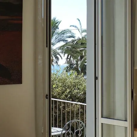 Casa Amico Mare 아파트 로아노