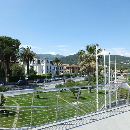 Casa Amico Mare Loano
